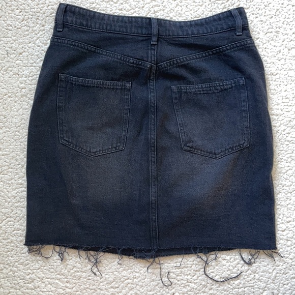 Divided by H&M Edgy Black Denim Skirt Size 6 - Picture 2 of 8